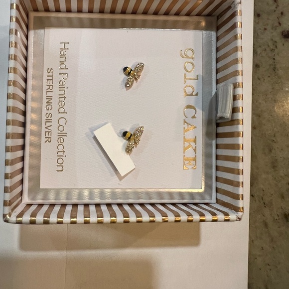 Gold Cale sterling silver bee earrings - Picture 3 of 3